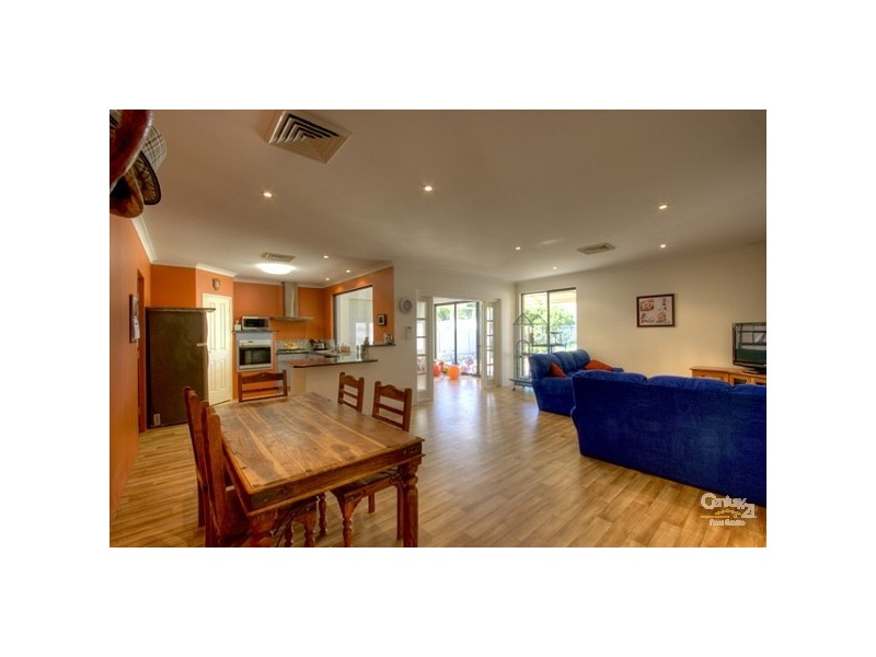 43 Myerson Crescent, Maida Vale WA 6057