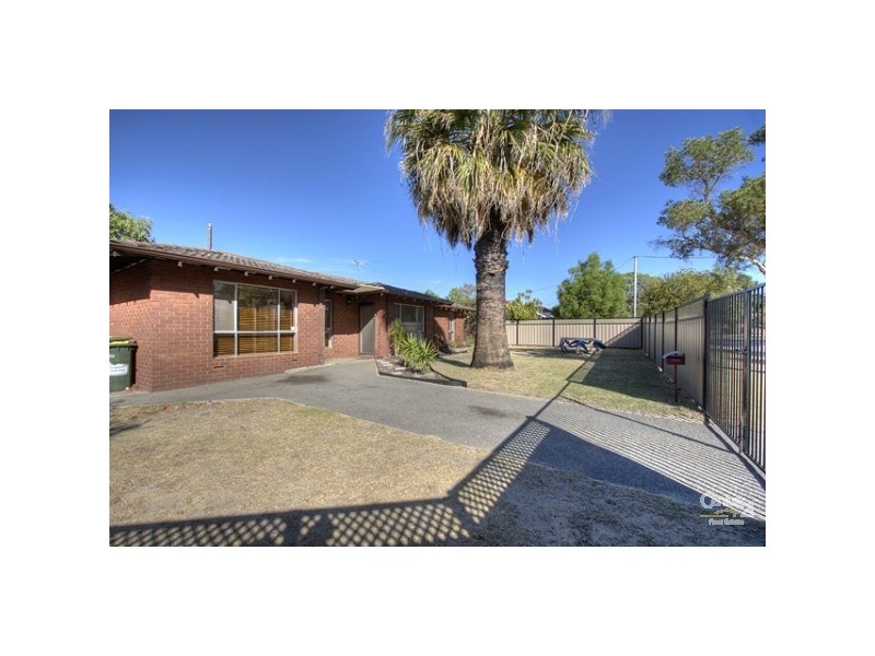 32 Mahonia Way, Forrestfield WA 6058