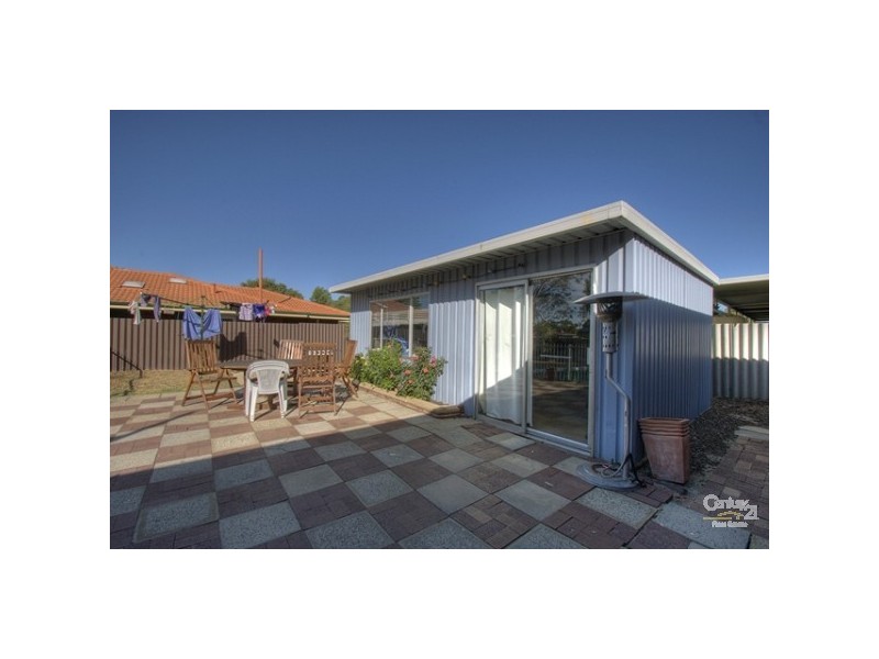 32 Mahonia Way, Forrestfield WA 6058
