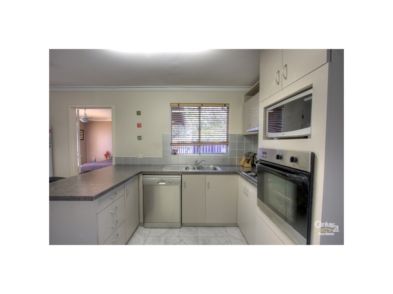32 Mahonia Way, Forrestfield WA 6058