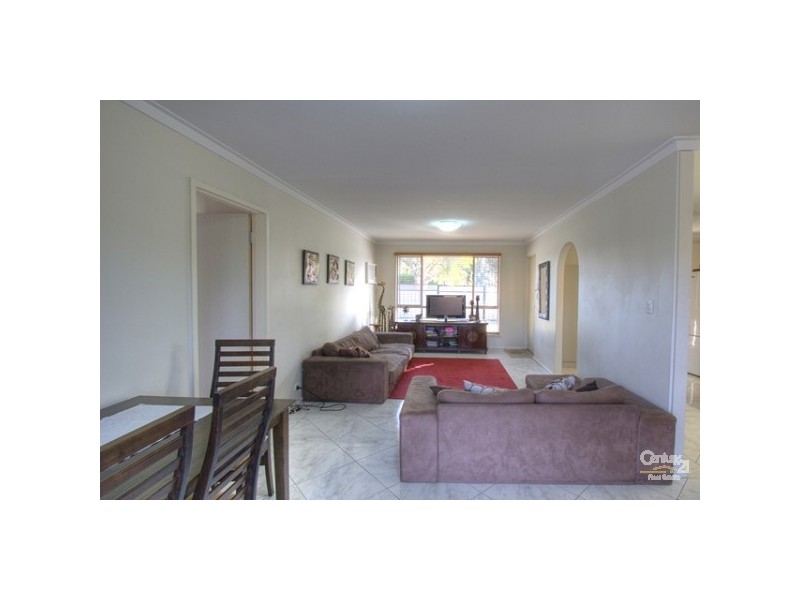 32 Mahonia Way, Forrestfield WA 6058