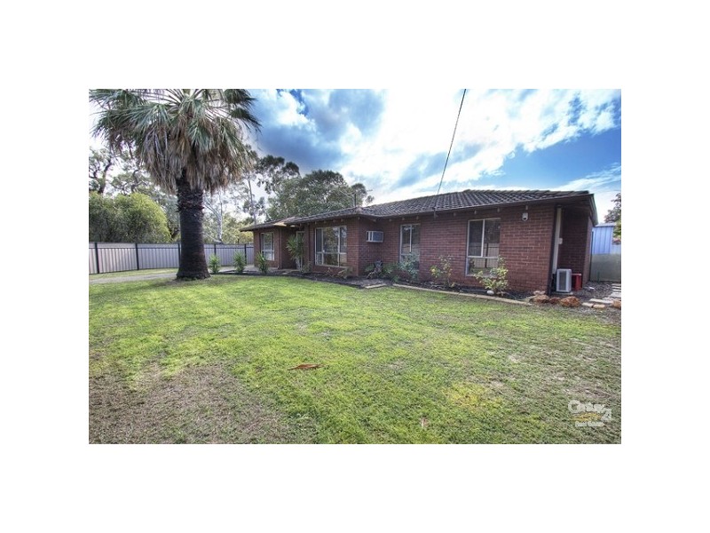 32 Mahonia Way, Forrestfield WA 6058