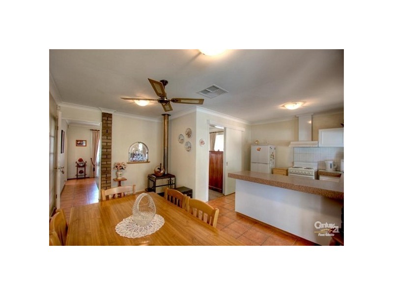 17 Pavetta Crescent, Forrestfield WA 6058
