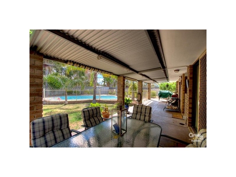 17 Pavetta Crescent, Forrestfield WA 6058