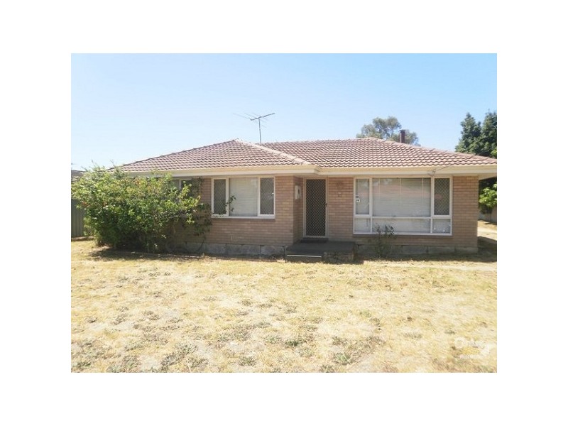 32 Sussex Road, Forrestfield WA 6058