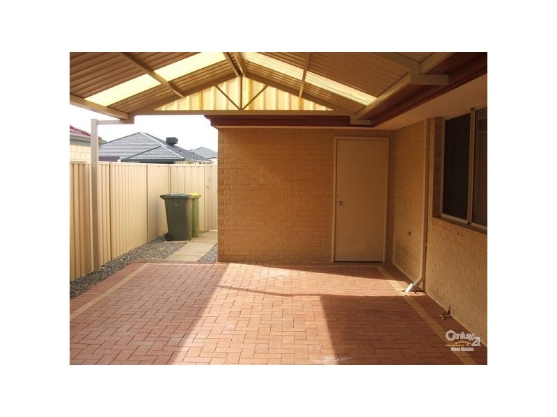 17 Silica Road, Wattle Grove WA 6107