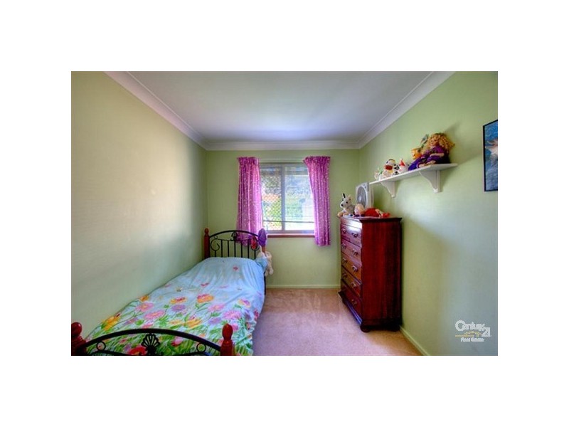 8 Larch Place, Forrestfield WA 6058