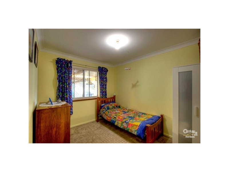 8 Larch Place, Forrestfield WA 6058