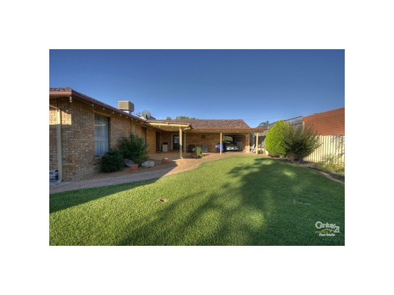 67 Allamanda Way, Forrestfield WA 6058