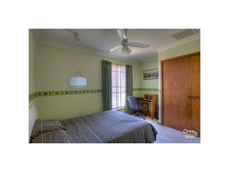 67 Allamanda Way, Forrestfield WA 6058