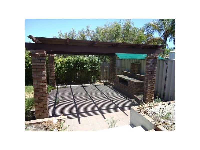 35 Willow Way, Maddington WA 6109