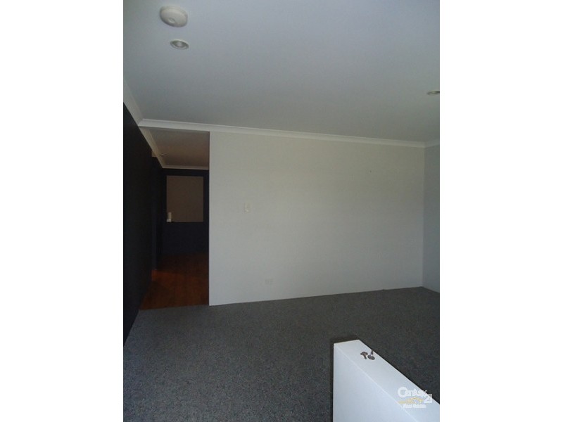 17 Azalea Gardens, Forrestfield WA 6058