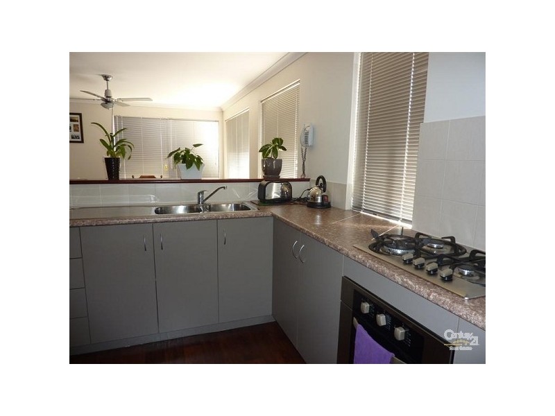 40 Brittain Road, Wattle Grove WA 6107