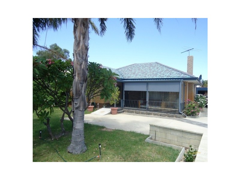 67 Hale Road, Forrestfield WA 6058
