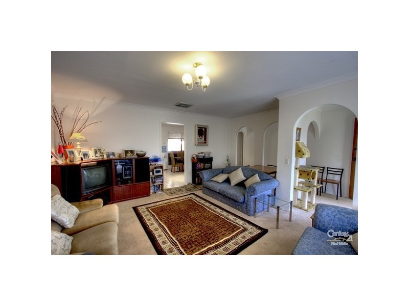 5 Jubilee Road, Forrestfield WA 6058