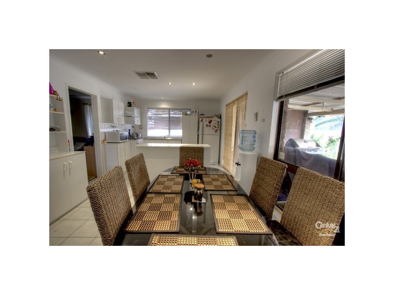 5 Jubilee Road, Forrestfield WA 6058