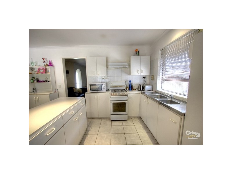 5 Jubilee Road, Forrestfield WA 6058