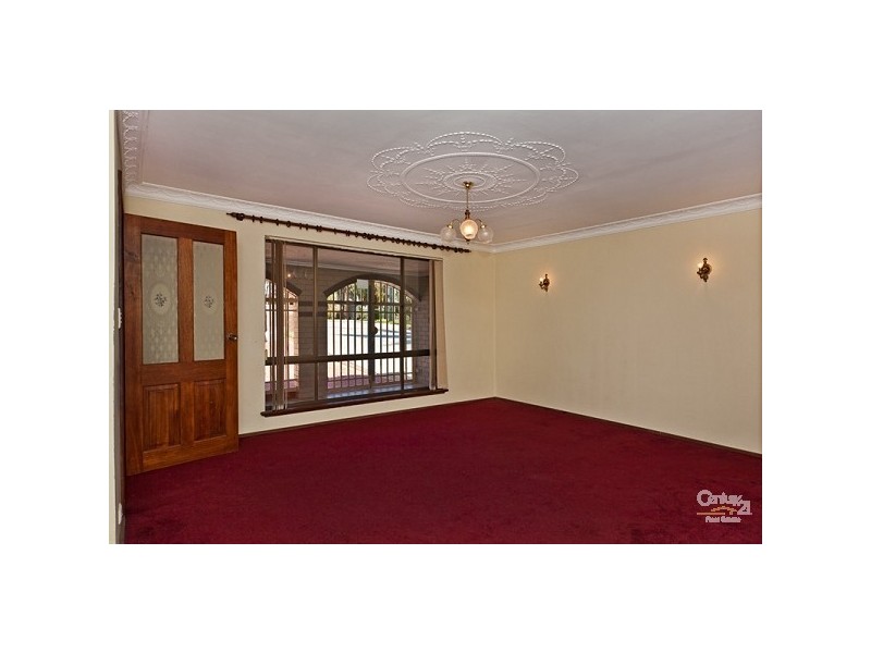 24B Spring Road, Thornlie WA 6108