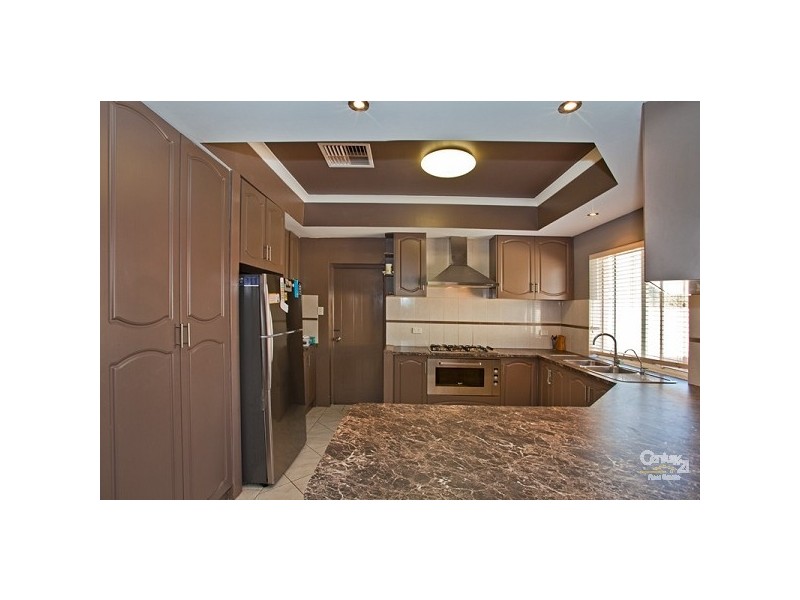 24 Spring Road, Thornlie WA 6108