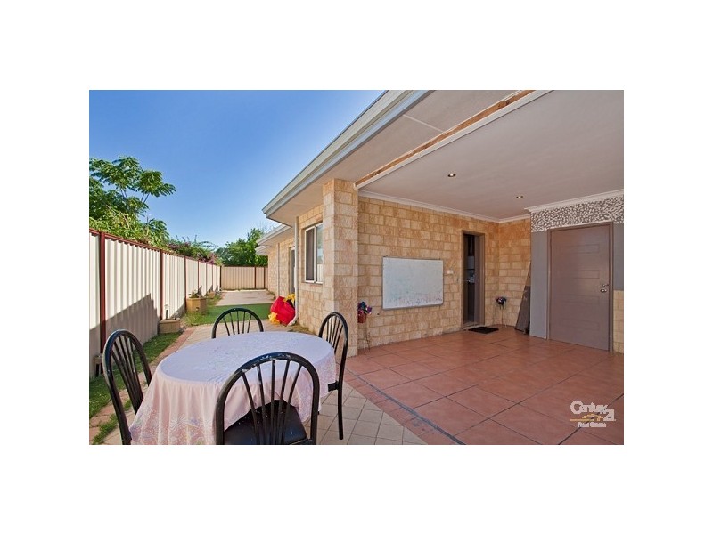 24 Spring Road, Thornlie WA 6108