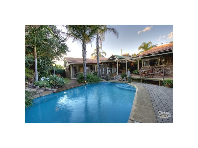 76 Strelitzia Avenue, Forrestfield WA 6058