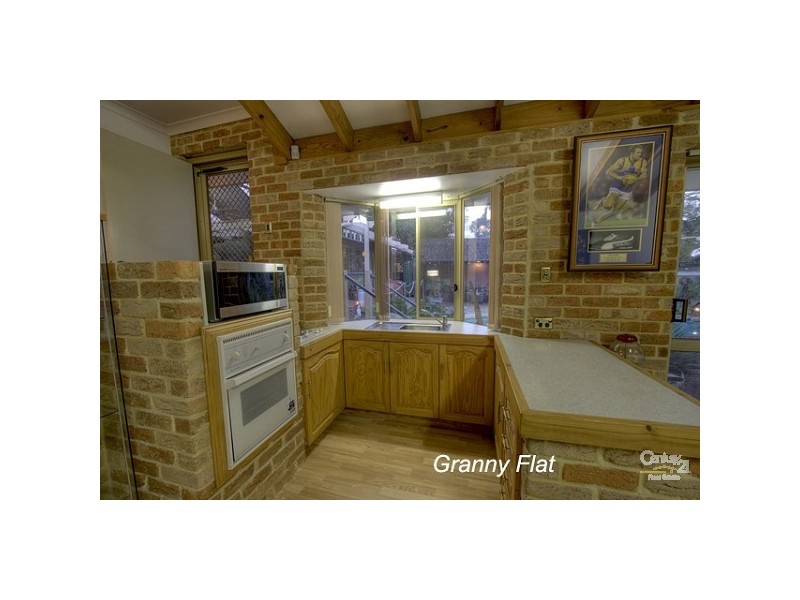 76 Strelitzia Avenue, Forrestfield WA 6058