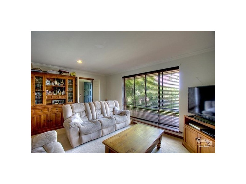 23 Baronet Road, Lesmurdie WA 6076