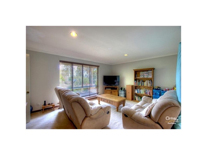 23 Baronet Road, Lesmurdie WA 6076