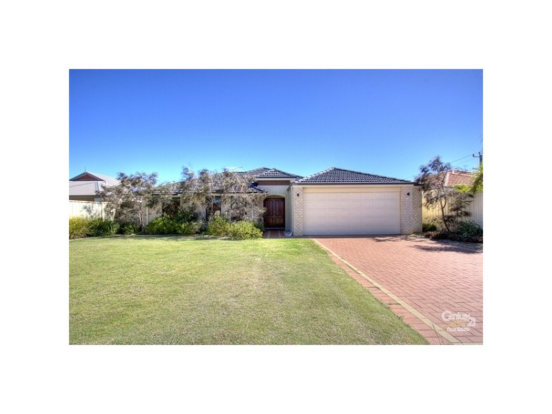4 Carbine Drive, Wattle Grove WA 6107