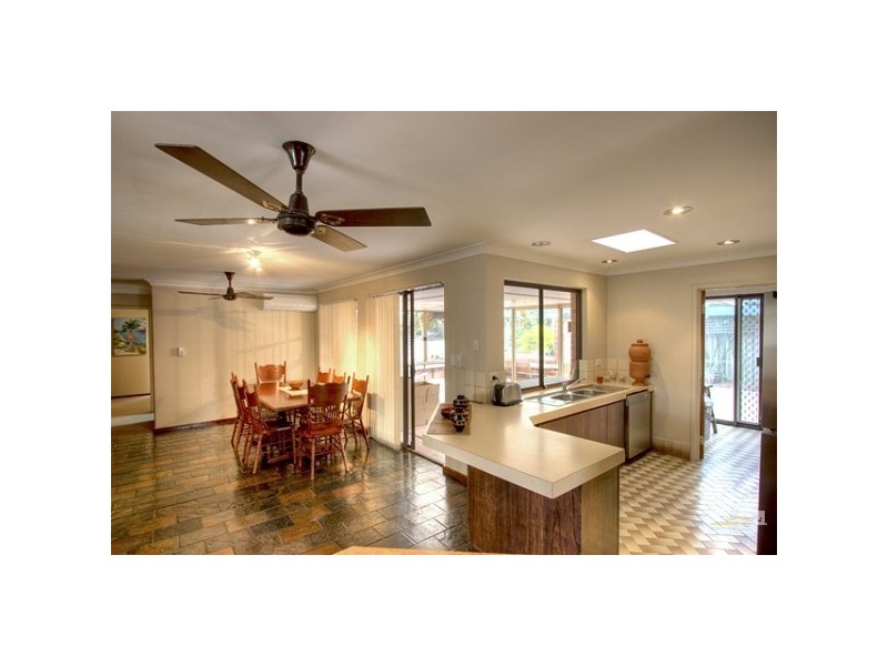 6 Truro Court, Yanchep WA 6035