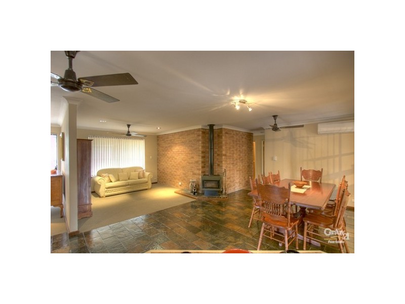 6 Truro Court, Yanchep WA 6035