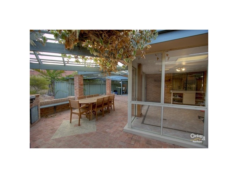 6 Truro Court, Yanchep WA 6035