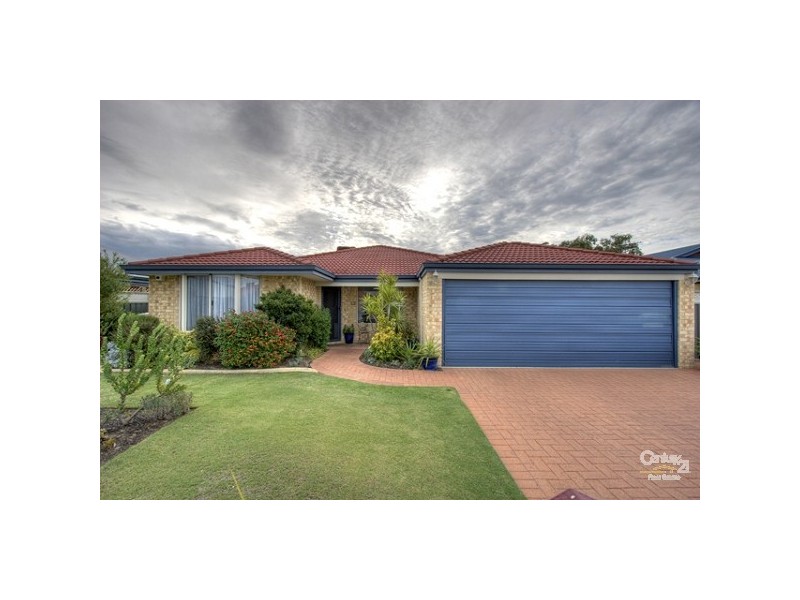 10 Freeduff Drive, Wattle Grove WA 6107
