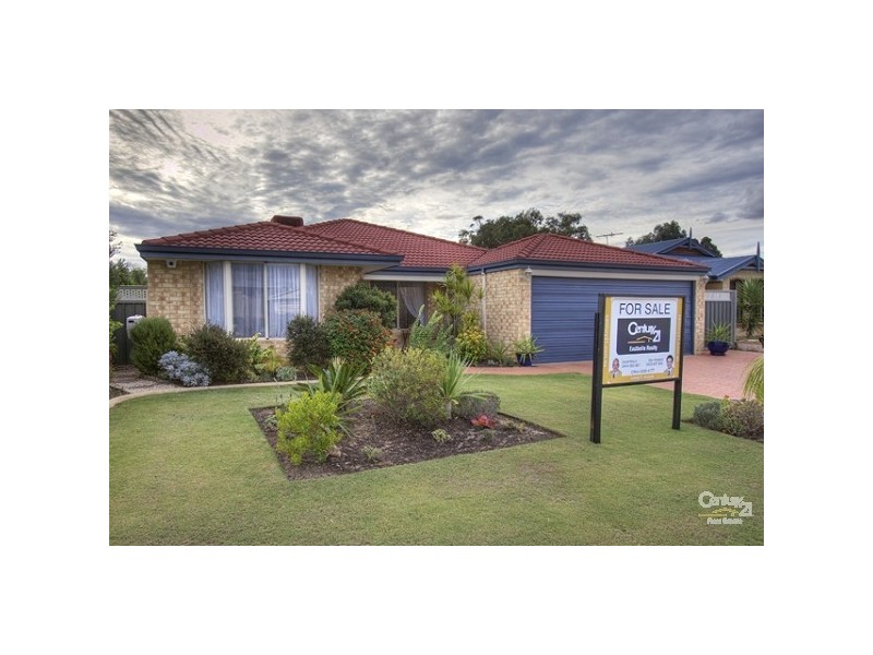 10 Freeduff Drive, Wattle Grove WA 6107