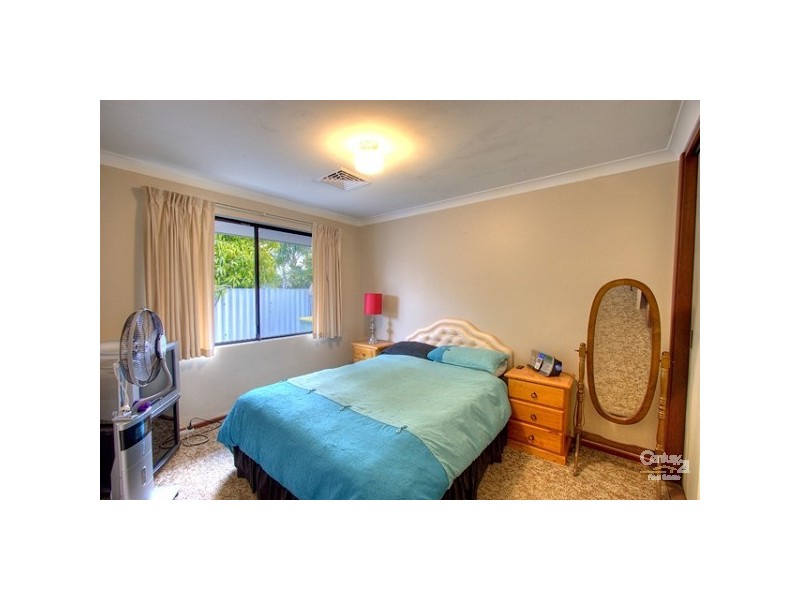 2/24 Morris Drive, Forrestfield WA 6058