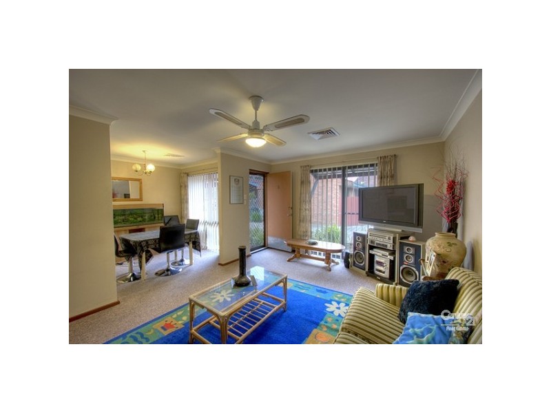 2/24 Morris Drive, Forrestfield WA 6058