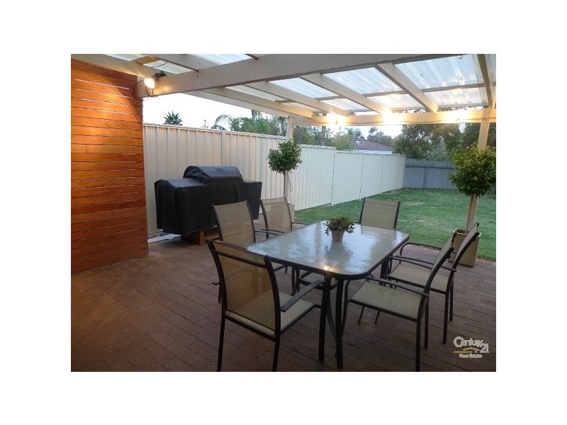 26 Sovereign Place, Forrestfield WA 6058