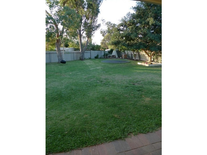 26 Sovereign Place, Forrestfield WA 6058