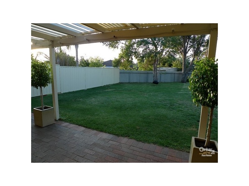 26 Sovereign Place, Forrestfield WA 6058