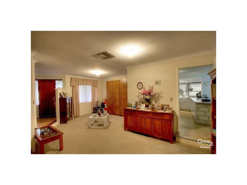 3 Agate Way, Maida Vale WA 6057