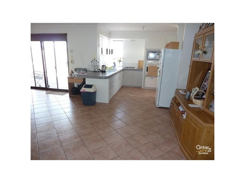 8 Flowerwood Way, Huntingdale WA 6110