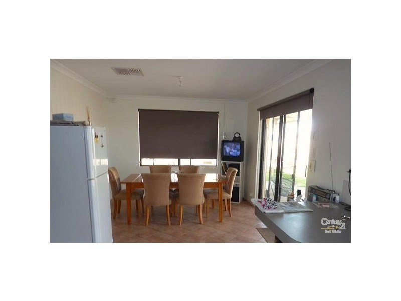 8 Flowerwood Way, Huntingdale WA 6110