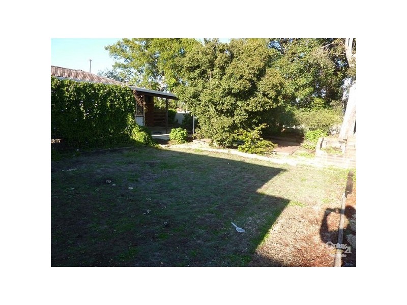 2 Diosma Way, Forrestfield WA 6058