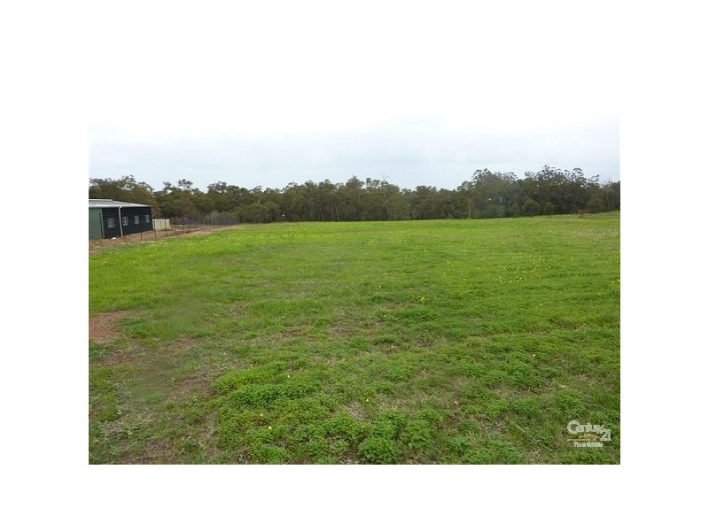 322 Holmes Road, Forrestfield WA 6058