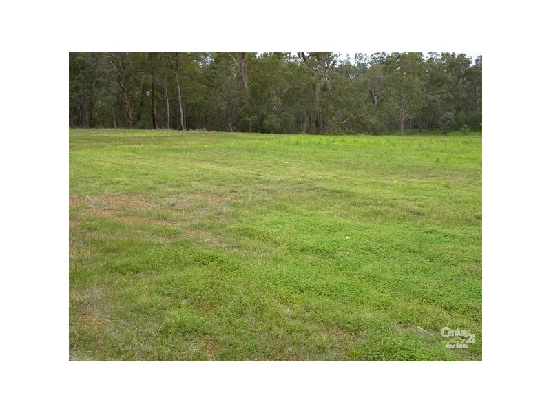 322 Holmes Road, Forrestfield WA 6058