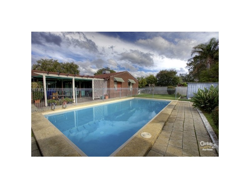 16 Allamanda Way, Forrestfield WA 6058