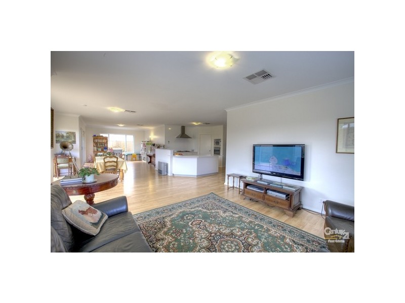 7 Delta Street, Wattle Grove WA 6107