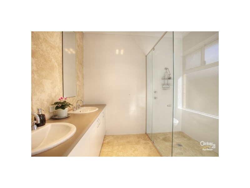 7 Delta Street, Wattle Grove WA 6107