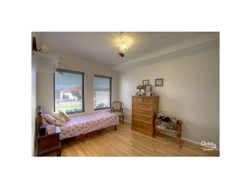 7 Delta Street, Wattle Grove WA 6107