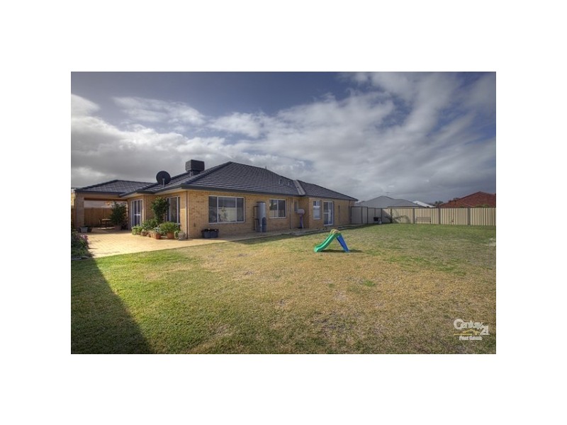 7 Delta Street, Wattle Grove WA 6107